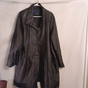 Venenzia Classic Black Leather Women's Coat Size 18/20